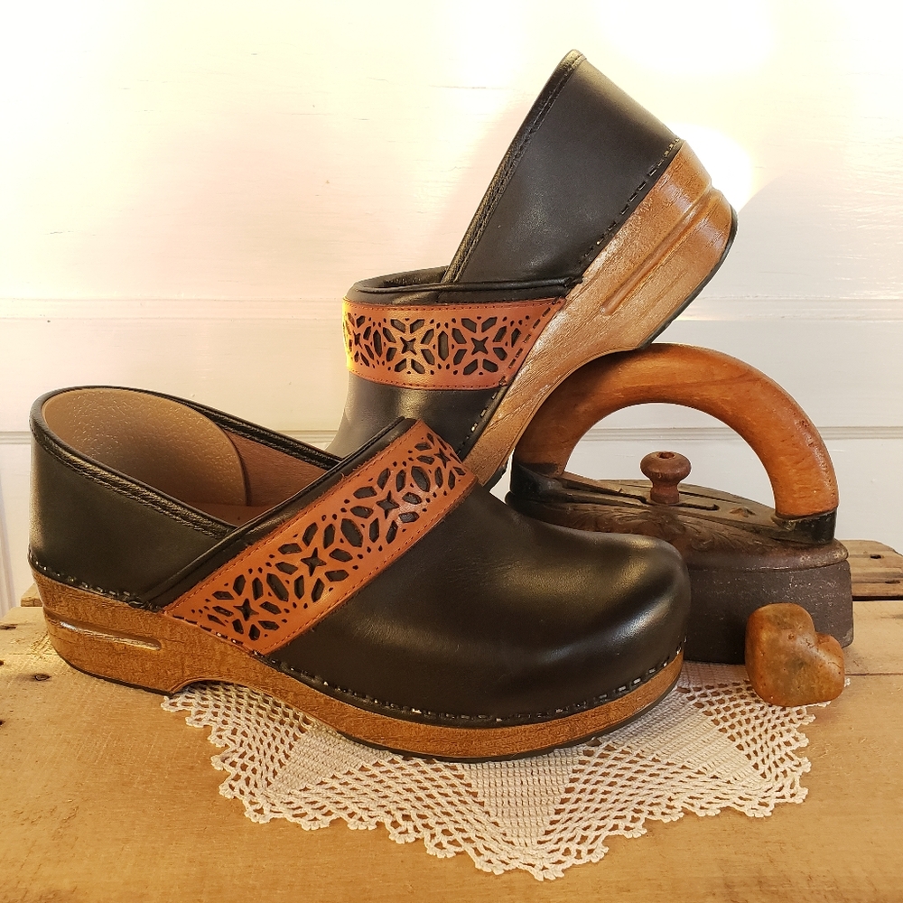 Dansko Western Pavan Clogs•Rustic Floral Honeycomb Strap